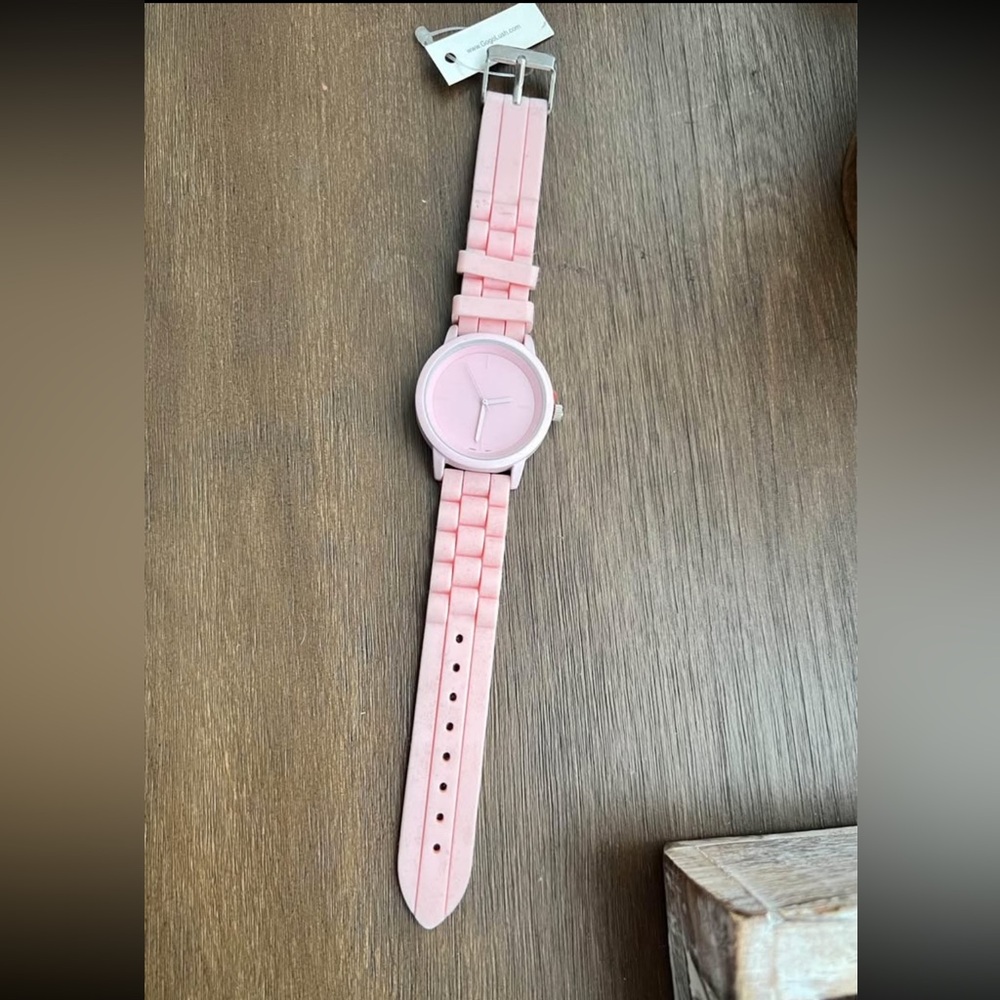 FINAL PRICE - NWT light pink watch🌈